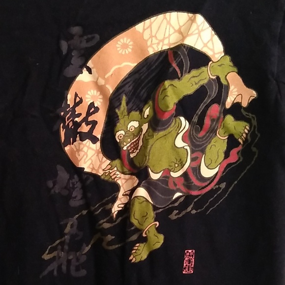 BOY'S T-SHIRT SIZE 4 Cool Asian Design on Back - Picture 5 of 5